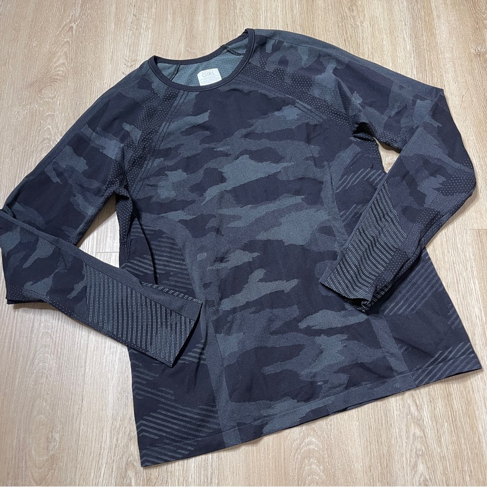 Athleta power up camo top seamless Camouflage Long Sleeve Shirt